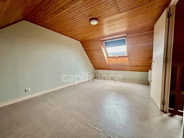 PLOUNEVEZEL - Maison à vendre 5 pièces - Joli jardin clos