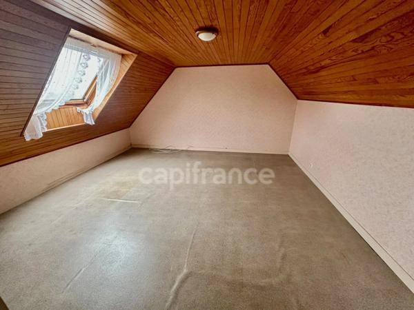 PLOUNEVEZEL - Maison à vendre 5 pièces - Joli jardin clos