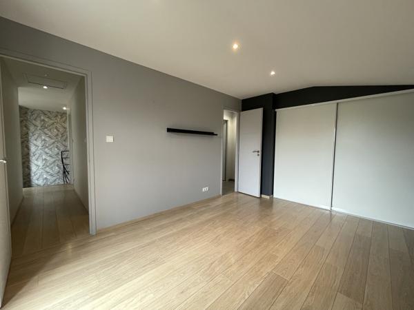 MAISON ELEGANTE ET CONTEMPORAINE