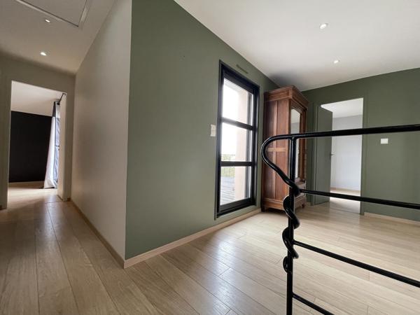 MAISON ELEGANTE ET CONTEMPORAINE