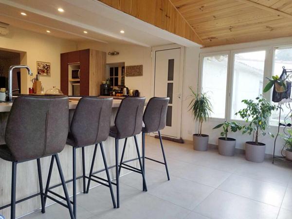 Maison Arles 9 pièce(s) 303 m2 SUR 1 hectare de parcelle