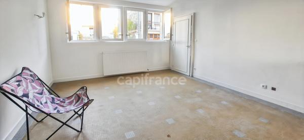 VICHY (03) - A VENDRE - Maison de ville - 110 m² + garage fermé