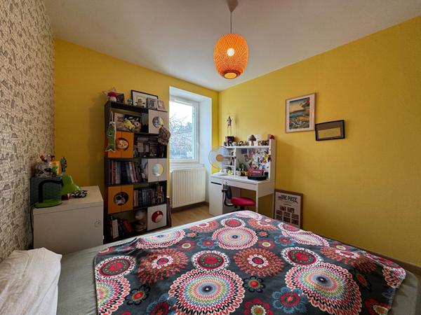 A vendre MAISON type 3/4 rénovée au calme de Périgueux avec garage et jardin