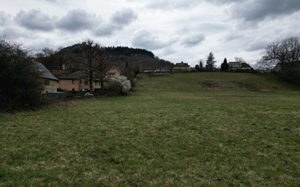 Terrain à vendre    Espalion