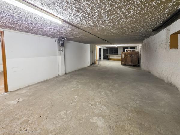 Local Commercial - 220 m²