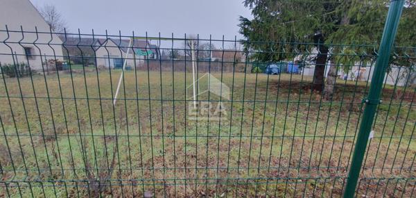 Rare  proche Bourg terrain à batir