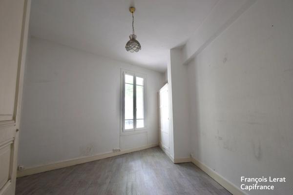 A vendre murs d'un Local/bureau avec un appartement PARIS 20EME ARRONDISSEMENT (75) - 4 pièces - 590 000 € HAI