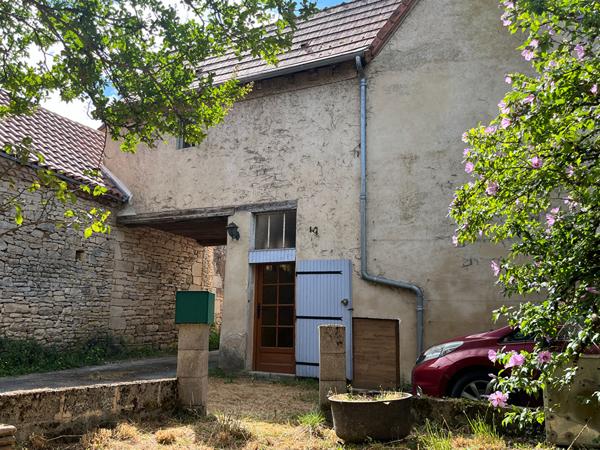 A vendre Maison de village sur la commune de Cubjac Auvezere Val d'Ans24640