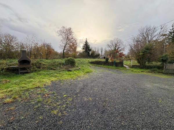 🏡 Cerisy-la-Salle – Maison mitoyenne d’un côté, 126 m² + dépendance de 54 m² (50)
