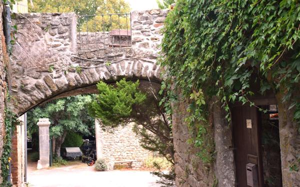 Maison à vendre    5 pièces •  Lagorce