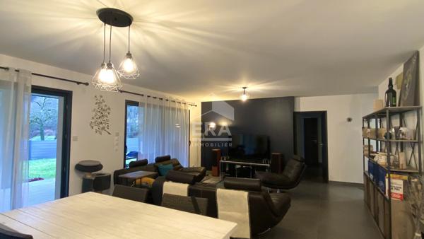 Maison plain-pied 6 pièces 129 m² à CHARAVINES