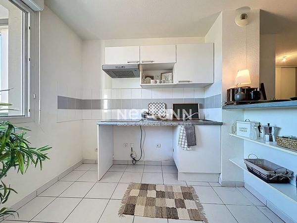 SOUS OFFRE -ROQUETTES -Appartement T3 avec balcon