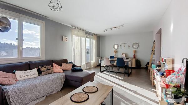 Appartement F5 à vendre  5 pièces - 95 m2 FEYZIN - 69