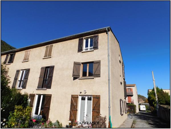 DIGNE-LES-BAINS (04000) Appartement T2 dans petite copropriété avec cave et stationnement