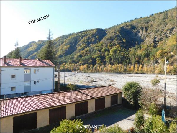 DIGNE-LES-BAINS (04000) Appartement T2 dans petite copropriété avec cave et stationnement