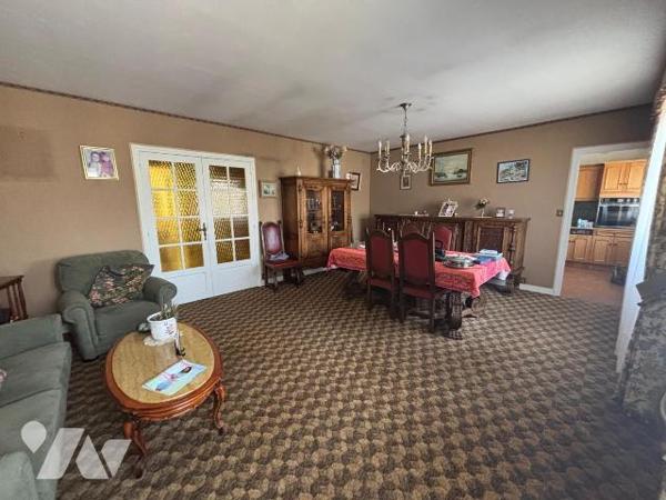 Maison à Vendre à Le Relecq-Kerhuon (29480) en Finistère (29)

Cette maison de 114,6 m², cons...