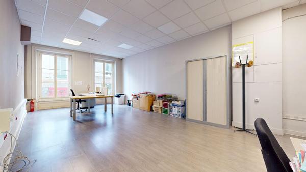 Local Commercial 2 pièces - 51 m² Exclusivité efficity