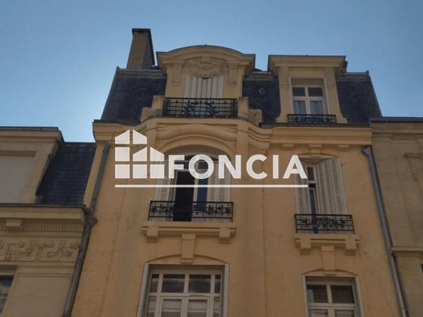 Location Appartement 2 pièces 51.35 m² - 26 RUE CHABAUD Reims 51100