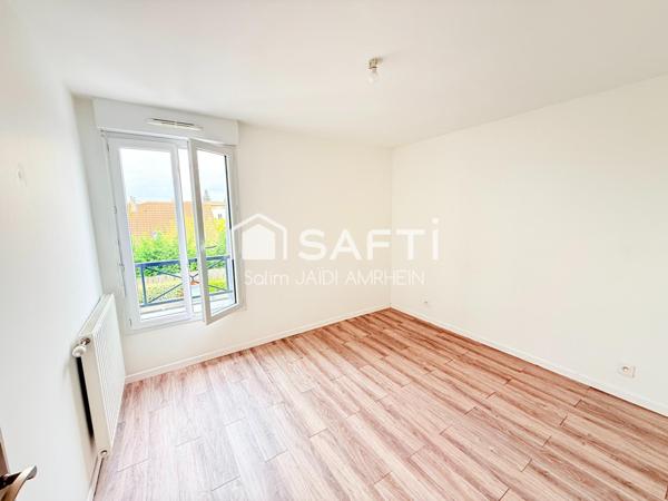 À Brie-Comte-Robert, 3 pièce, balcon, 2 places de parkings