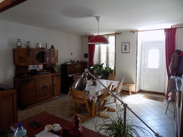 Maison à SAINT-JEAN-D'ANGELY, 17400 - 8 pièces 163m²