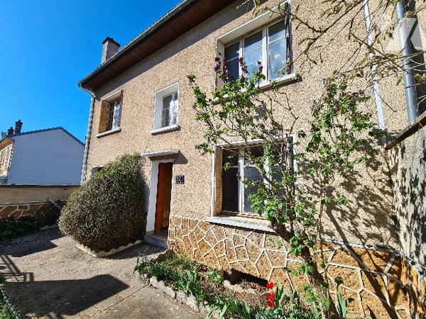 Maison de ville à rénover - 4 chambres - Garage et jardinet - NANCY Quartier Buthegnémont