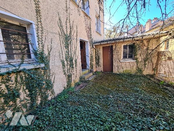 Maison de ville à rénover - 4 chambres - Garage et jardinet - NANCY Quartier Buthegnémont