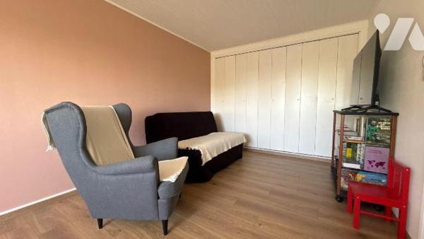 Châlons-en-Champagne - Secteur des hauts de Châlons - Maison individuelle de 5 chambres entière...