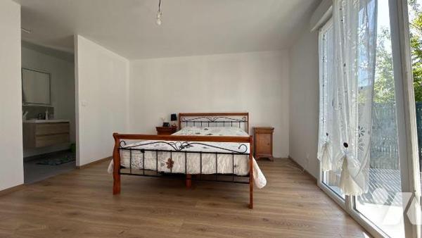 Châlons-en-Champagne - Secteur des hauts de Châlons - Maison individuelle de 5 chambres entière...