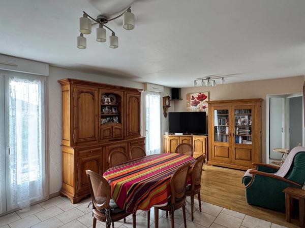 PAVILLON INDIVIDUEL DE PLAIN PIED, 3 CHAMBRES ET UN BUREAU