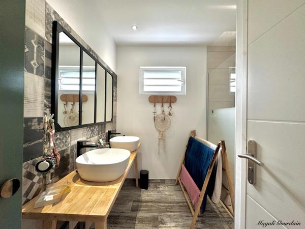 VILLA CONTEMPORAINE D'EXCEPTION - SAINTE ANNE