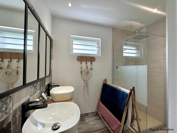 VILLA CONTEMPORAINE D'EXCEPTION - SAINTE ANNE