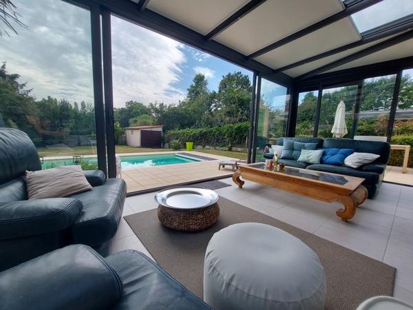 Maison 3ch + bureau + piscine