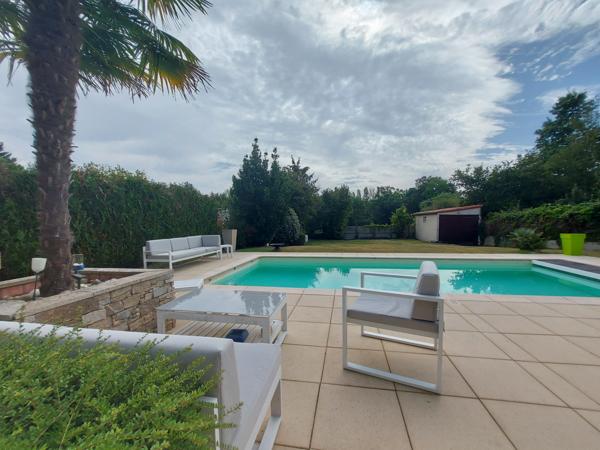 Maison 3ch + bureau + piscine
