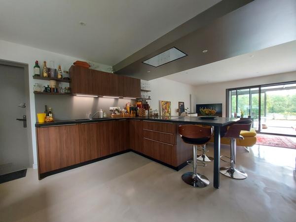 Maison 3ch + bureau + piscine