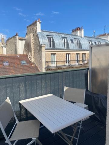 Appartement à vendre 233 200 € Paris 17 1 pièce 21 m² DPE F