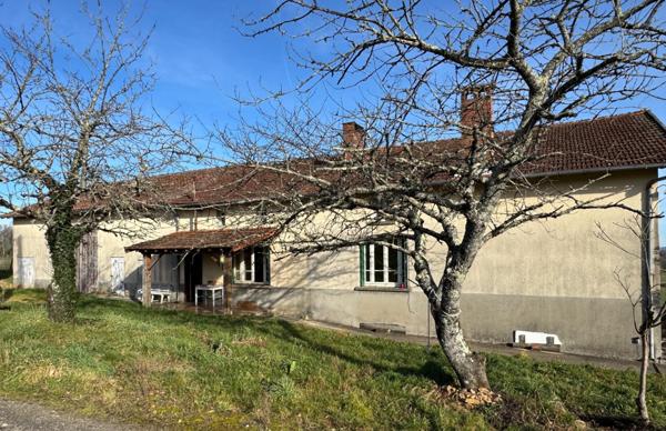 Corps de ferme au bout d'une impasse.