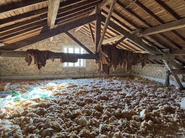 Corps de ferme au bout d'une impasse.
