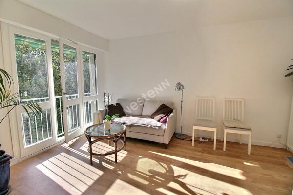 Appartement F2 avec cave à EPERNON