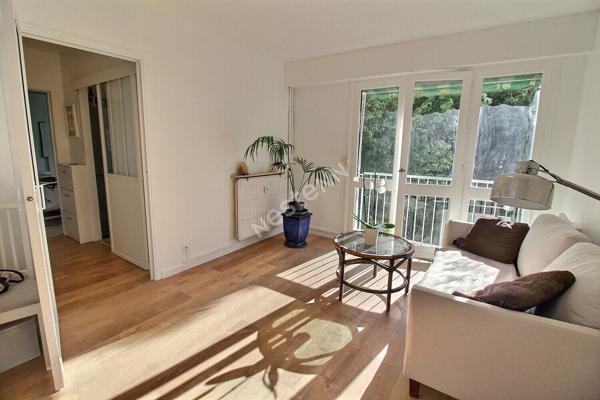 Appartement F2 avec cave à EPERNON