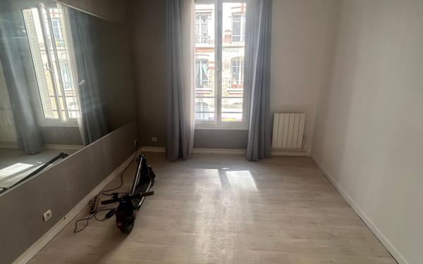 Appartement à vendre    3 pièces • 41,86 m2 Pantin