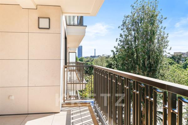 Appartement familial en plein coeur de Neuilly dans une résidence neuve haut de gamme.