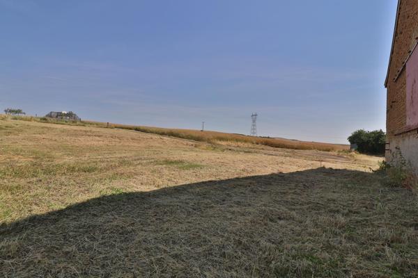 Terrain hors lotissement avec vue sur champs