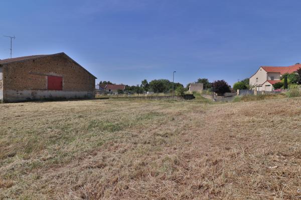 Terrain hors lotissement avec vue sur champs