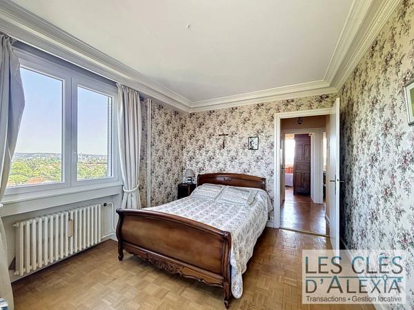 EXCLUSIVITÉ – LES CLÉS D’ALEXIA  Grand T5 de 117 m² – Vue imprenable sur Lyon !
