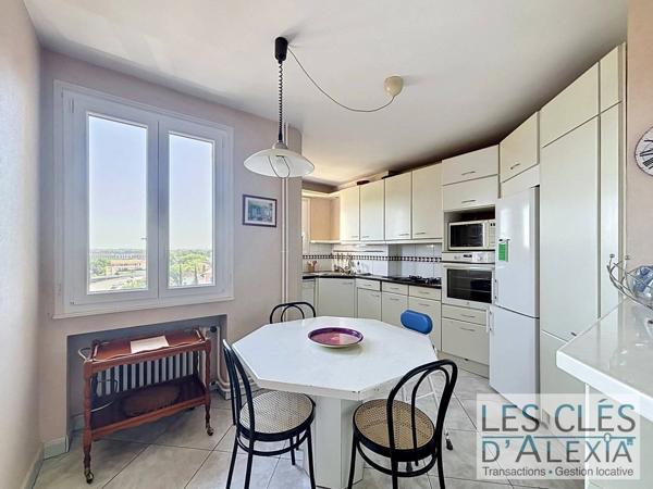 EXCLUSIVITÉ – LES CLÉS D’ALEXIA  Grand T5 de 117 m² – Vue imprenable sur Lyon !