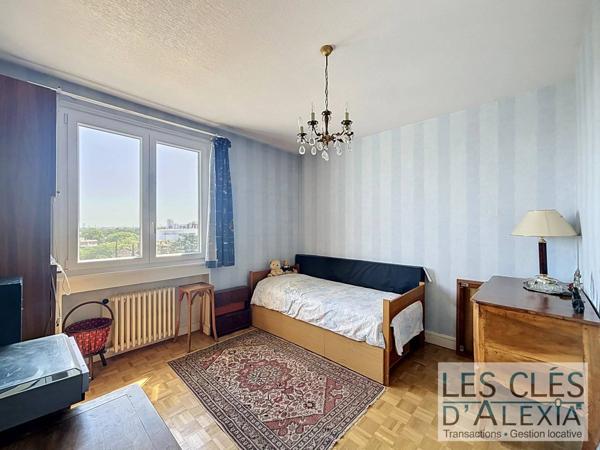 EXCLUSIVITÉ – LES CLÉS D’ALEXIA  Grand T5 de 117 m² – Vue imprenable sur Lyon !