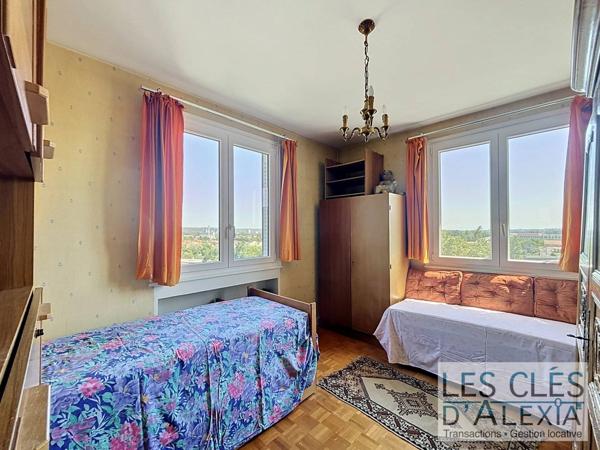 EXCLUSIVITÉ – LES CLÉS D’ALEXIA  Grand T5 de 117 m² – Vue imprenable sur Lyon !