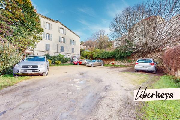 RARE : T2 au Centre de Draguignan avec Parking Privé et espaces verts pour la copropriété - Idéal Investisseur ou 1er Achat !