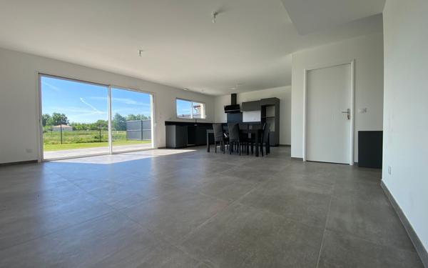 Maison à vendre    5 pièces •  Bressols