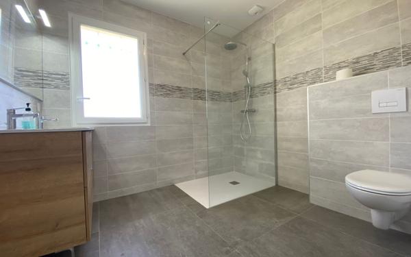 Maison à vendre    5 pièces •  Bressols